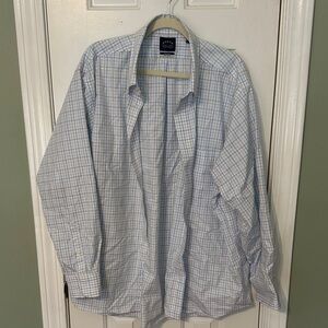 Eagle Shirtmaker’s Men's Blue Plaid Button-Up Shirt